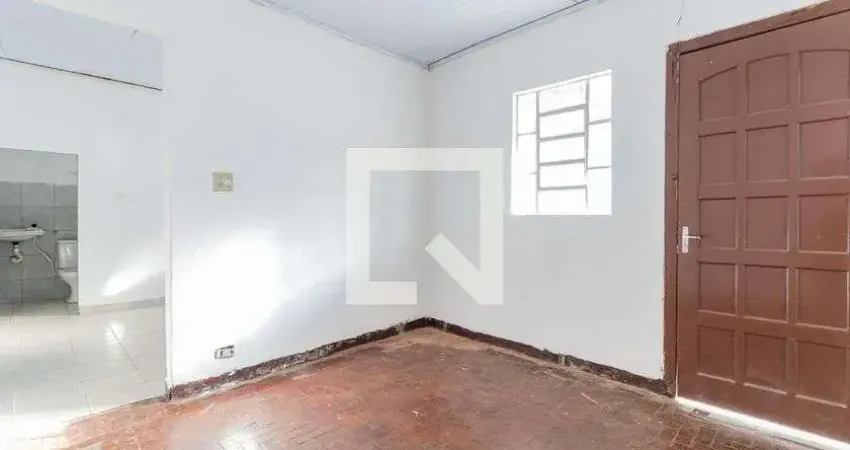 Casa com 2 quartos para alugar na Rua Toninhas, Vila Gea, São Paulo