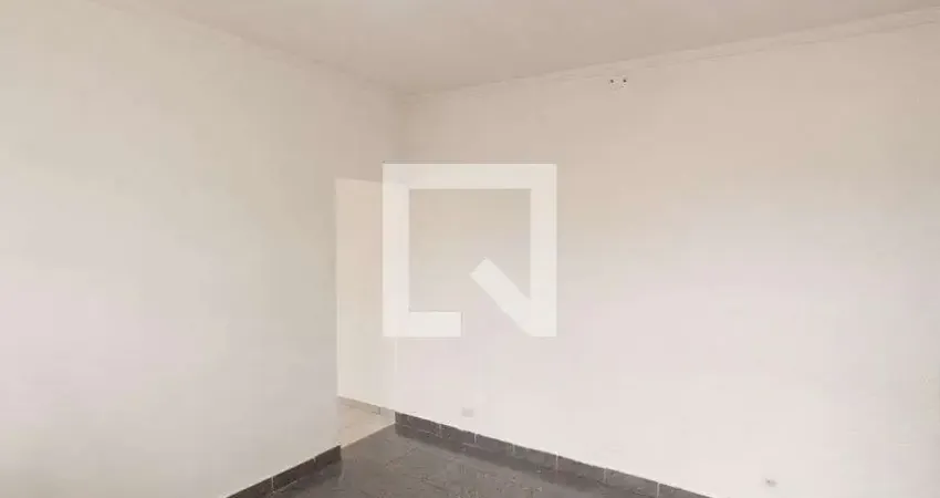 Casa com 2 quartos para alugar na Rua Anthêmios de Tralles, Vila Mazzei, São Paulo