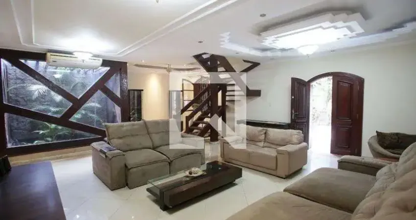 Casa para Aluguel - Pechincha, 5 Quartos, 351 m² - Rio de Janeiro