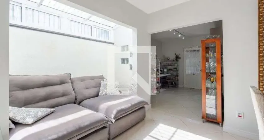 Casa para Aluguel - Menino Deus, 3 Quartos, 233 m² - Porto Alegre