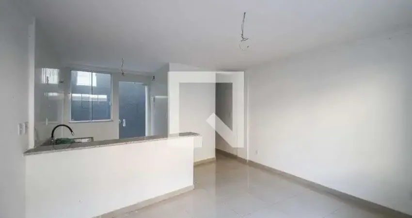 Casa com 2 quartos para alugar na Estrada Senador Salgado Filho 683 - Casa 04 - Olinda Nilópolis - Rj Brasil, Cabral, Nilópolis