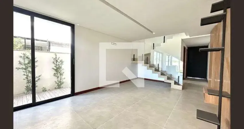 Casa para Aluguel - Campeche, 3 Quartos, 160 m² - Florianópolis