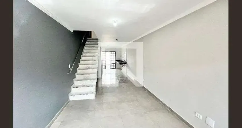 Casa com 2 quartos para alugar na Rua Narcisa Amália, Vila Diva, São Paulo