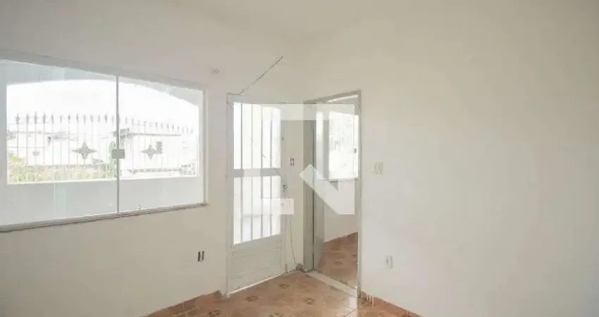 Casa para Aluguel - Brasilândia, 2 Quartos, 80 m² - São Gonçalo