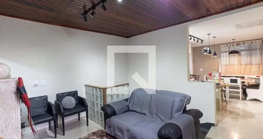 Casa com 3 quartos para alugar na Rua Coperema, Cangaíba, São Paulo