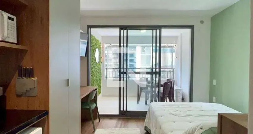 Kitnet / Stúdio para Aluguel - Vila Madalena, 1 Quarto, 25 m² - São Paulo