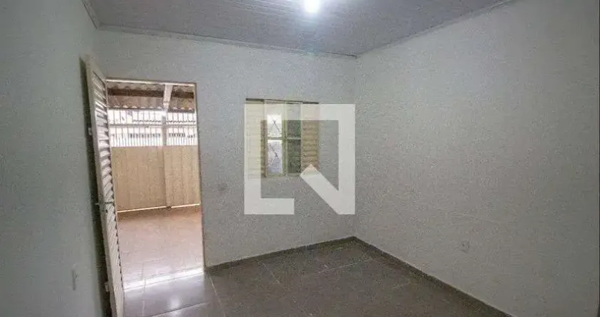 Casa com 4 quartos para alugar na Qr 113 Conjunto 1 3, Samambaia Sul (Samambaia), Brasília