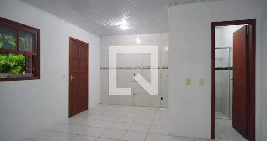 Casa para Aluguel - Feitoria Seller, 2 Quartos, 80 m² - São Leopoldo