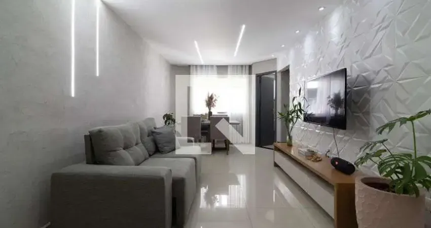 Casa com 3 quartos para alugar na Rua Santa Teresa do Bonito, Ponte Rasa, São Paulo