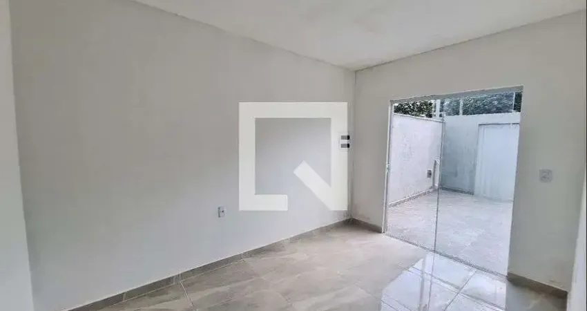 Casa para Aluguel - Cidade Parque Paulista, 2 Quartos, 101 m² - Duque de Caxias