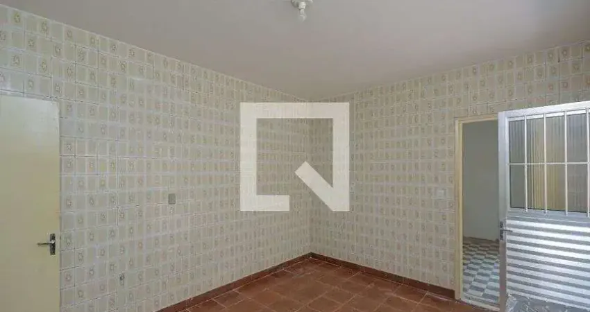 Casa para Aluguel - Jardim Maria Rita, 2 Quartos, 50 m² - São Paulo