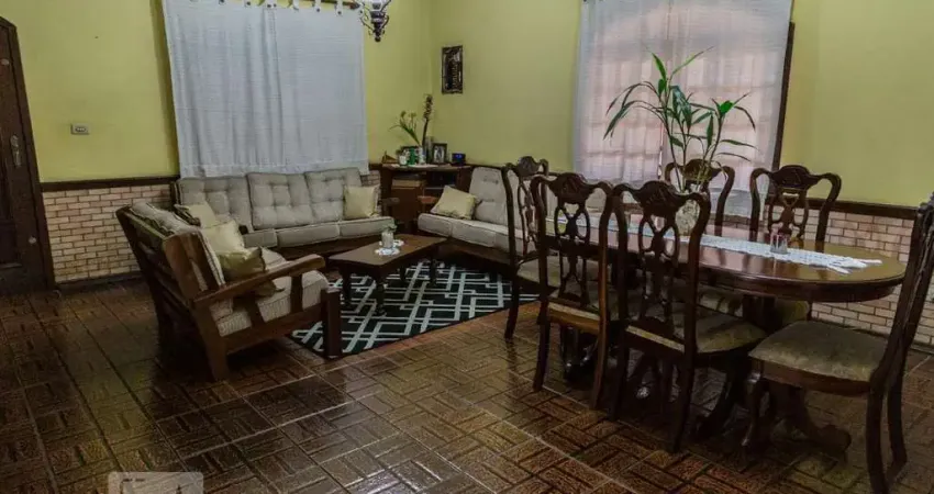 Casa com 3 quartos para alugar na Rua Barro Duro, Itaquera, São Paulo