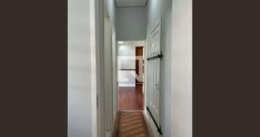 Casa com 3 quartos para alugar na Rua Parintins, Barra Funda, São Paulo