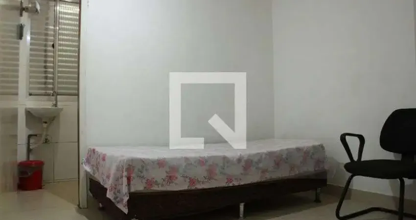 Kitnet / Stúdio para Aluguel - Liberdade, 1 Quarto, 10 m² - São Paulo