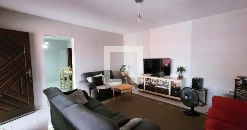 Casa para Aluguel - Vila Miranda, 2 Quartos, 290 m² - Itaquaquecetuba