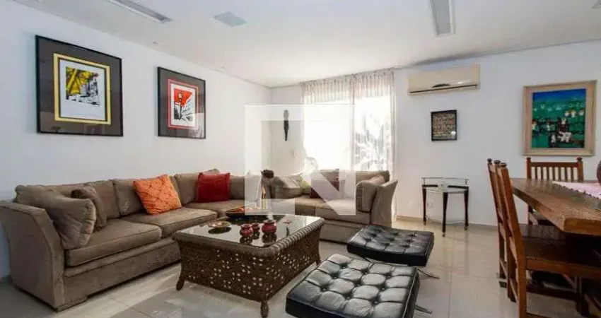 Casa com 3 quartos para alugar na Rua Campevas, Perdizes, São Paulo