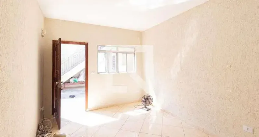 Casa com 3 quartos para alugar na Rua Maria Siqueira, Centro, Carapicuíba