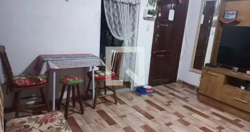 Apartamento para Aluguel - Olaria, 2 Quartos, 48 m² - Rio de Janeiro