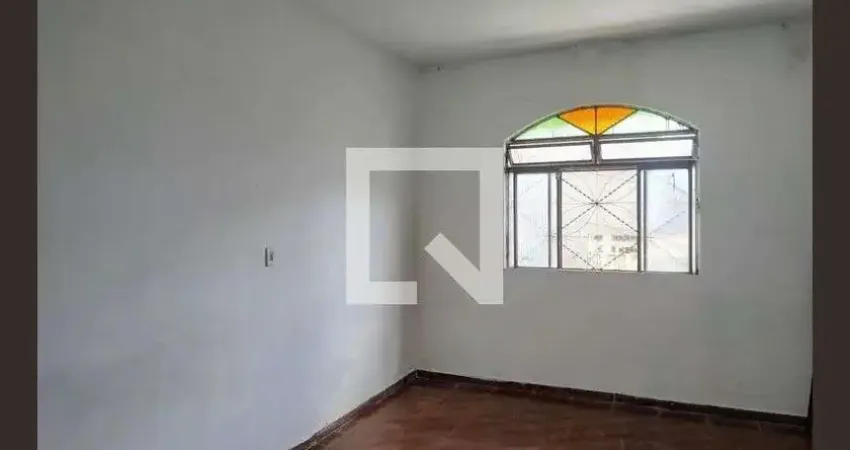 Casa com 2 quartos para alugar na Rua Machacalis, Fonte Grande, Contagem