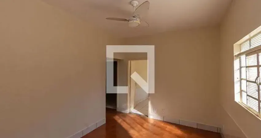 Casa para Aluguel - Jardim Sao Carlos, 2 Quartos, 300 m² - Sumaré