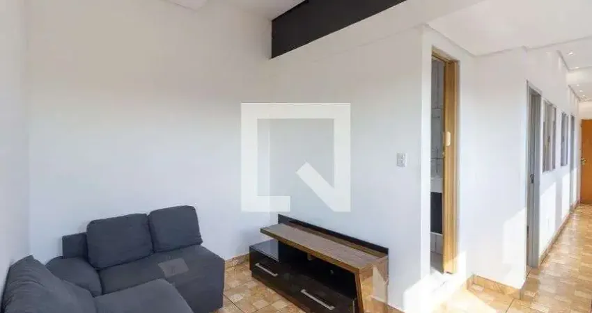 Casa com 2 quartos para alugar na Rua Marcos Antônio Lopes da Silva, Cipava, Osasco