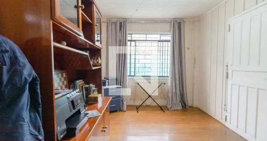 Casa com 3 quartos para alugar na Rua Capitão João Zaleski, Fanny, Curitiba