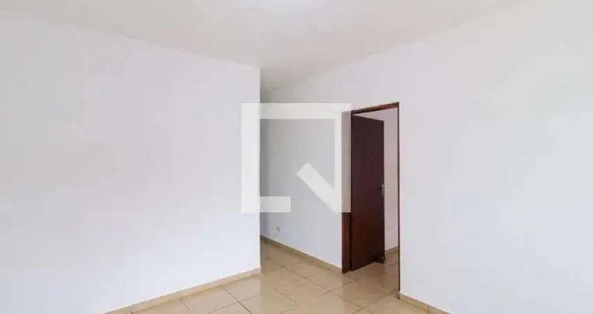 Casa com 4 quartos para alugar na Rua Milton Pioli, Quitaúna, Osasco