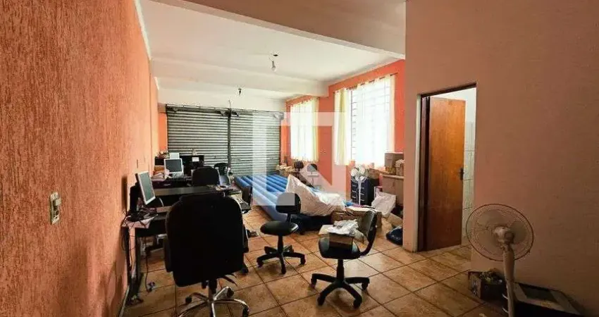 Casa para alugar na Rua Casemiro Brits Figueiredo, Castanho, Jundiaí