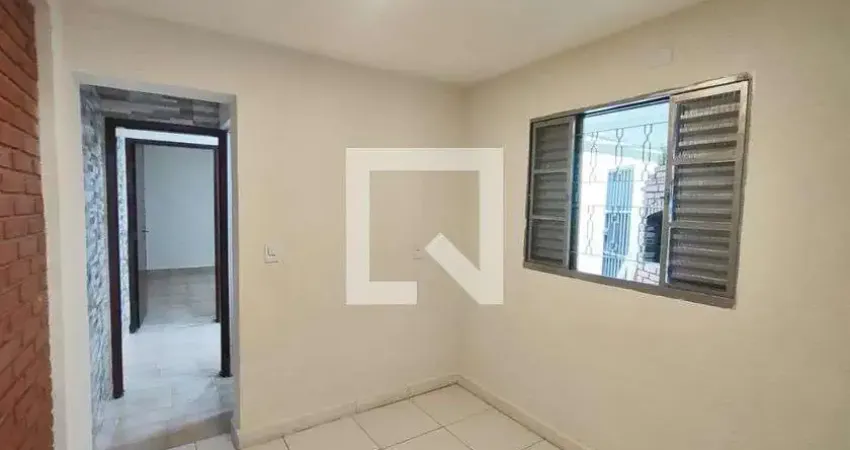 Casa para Aluguel - Santa Maria, 1 Quarto, 75 m² - São Caetano do Sul