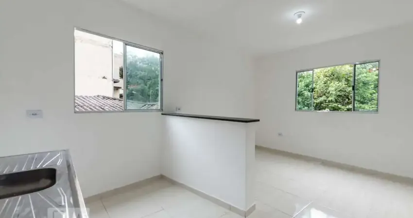 Casa com 2 quartos para alugar na Rua Caetanópolis, Jaguaré, São Paulo
