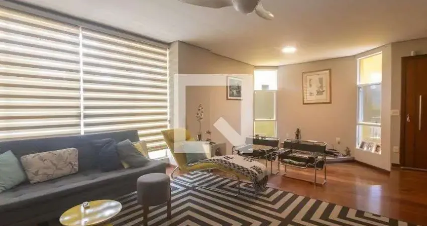 Casa com 6 quartos para alugar na Rua Doutor José Cândido de Souza, Moema, São Paulo