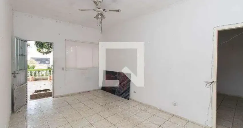 Casa com 2 quartos para alugar na Rua Cafeara, Vila Mazzei, São Paulo