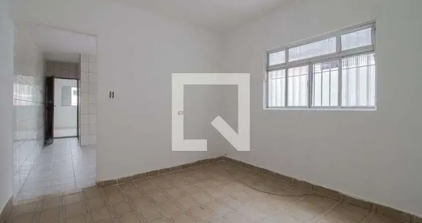 Casa com 2 quartos para alugar na Rua Alonso Vasconcelos Pacheco, Vila Falchi, Mauá