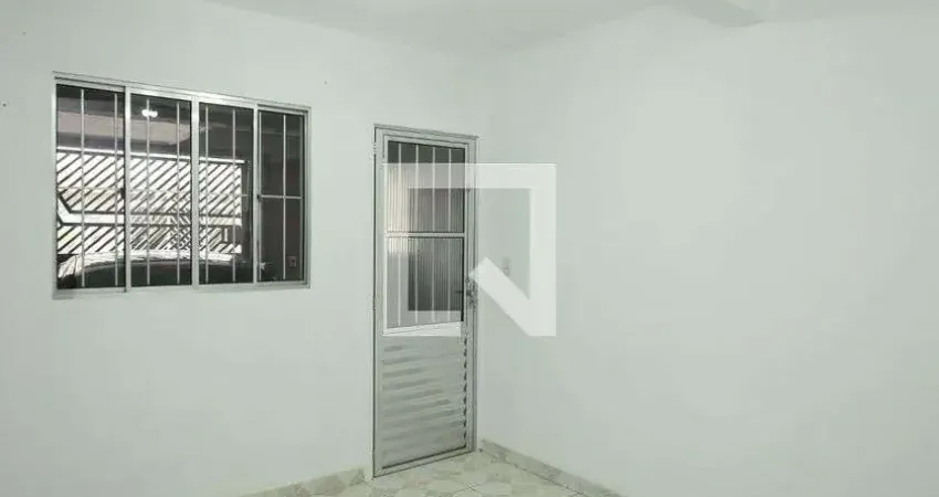 Casa com 2 quartos para alugar na Rua Planos de Papel, Vila Jacuí, São Paulo