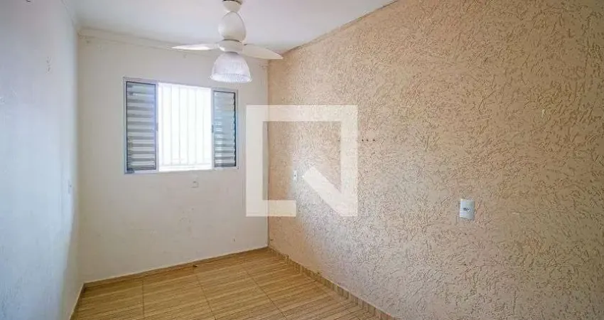 Casa com 2 quartos para alugar na Travessa Salvador Carvalho do Amaral Gurgel, Vila Gustavo, São Paulo