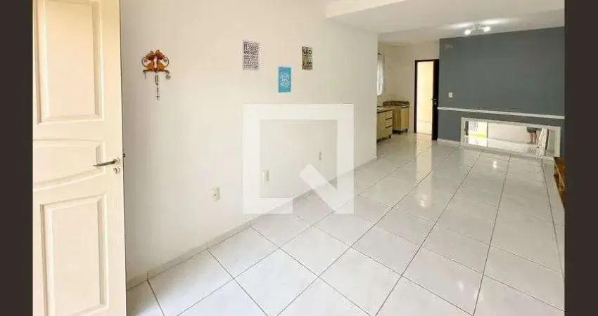 Casa com 2 quartos para alugar na Rua Caroba, Areias, São José
