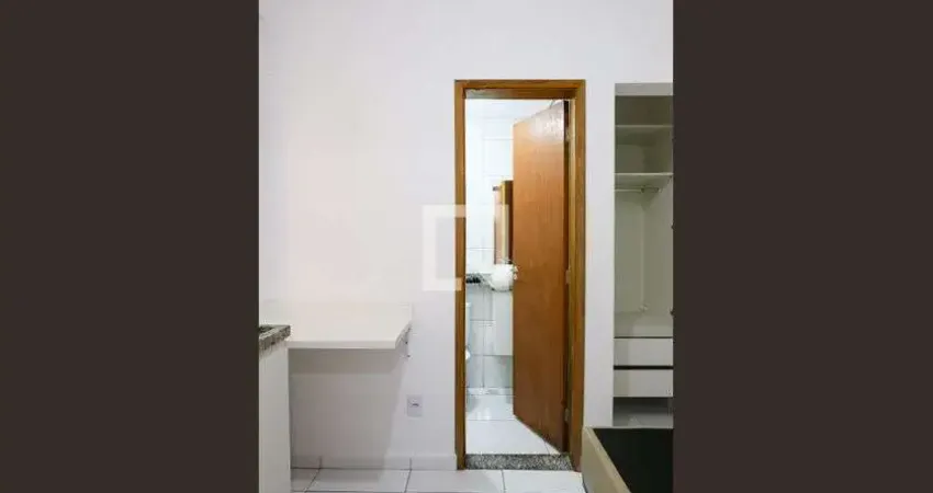 Apartamento para Aluguel - Santa Teresinha, 1 Quarto, 13 m² - Santo André