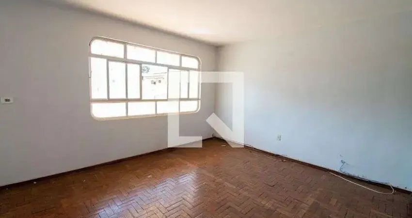 Casa com 3 quartos para alugar na Qsc 27, Taguatinga Centro (Taguatinga), Brasília
