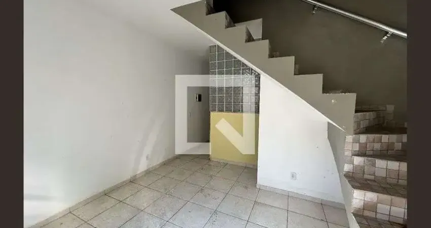 Casa para Aluguel - Cascadura, 3 Quartos, 120 m² - Rio de Janeiro