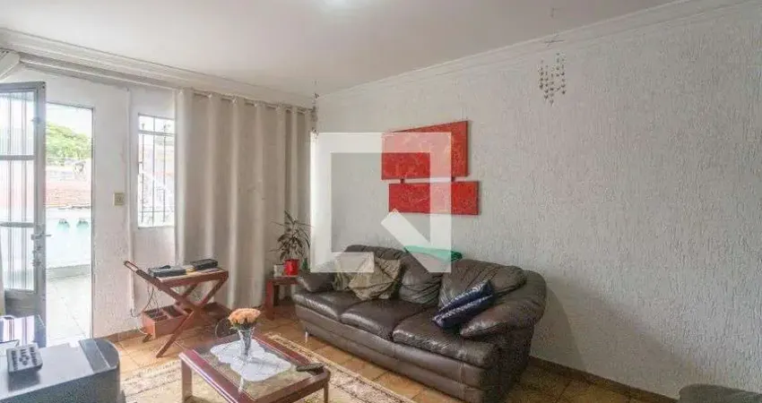 Casa com 3 quartos para alugar na Avenida das Garoupas, Conceição, Diadema