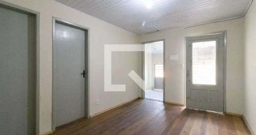 Casa para Aluguel - Rubem Berta, 2 Quartos, 36 m² - Porto Alegre