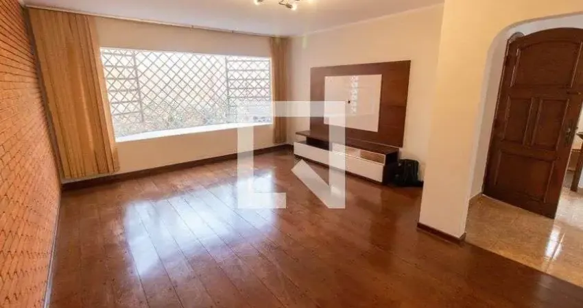 Casa com 3 quartos para alugar na Rua Vasco Fernandes Coutinho, Taquaral, Campinas