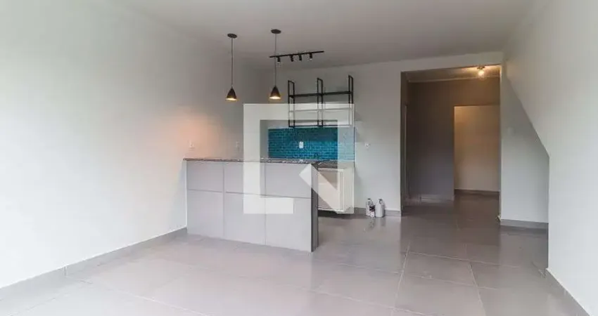 Casa com 2 quartos para alugar na Avenida Fausta Duarte de Araújo, Centro, Mogi das Cruzes