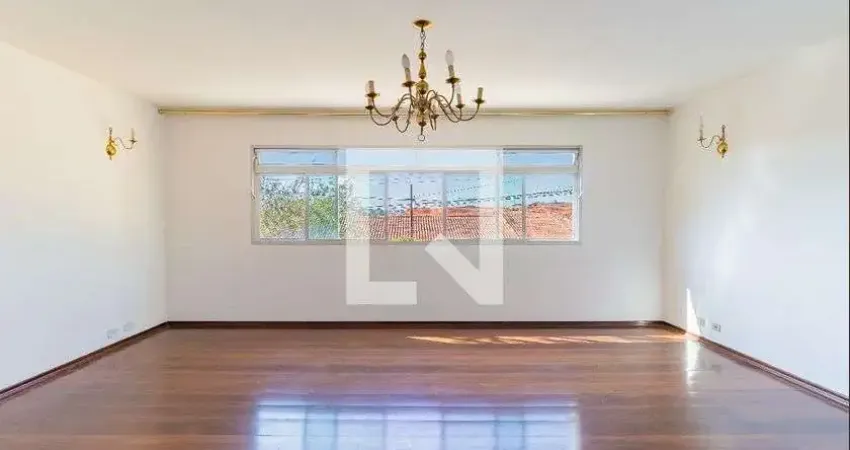 Casa com 3 quartos para alugar na Rua Pérsio Pacheco e Silva, Interlagos, São Paulo