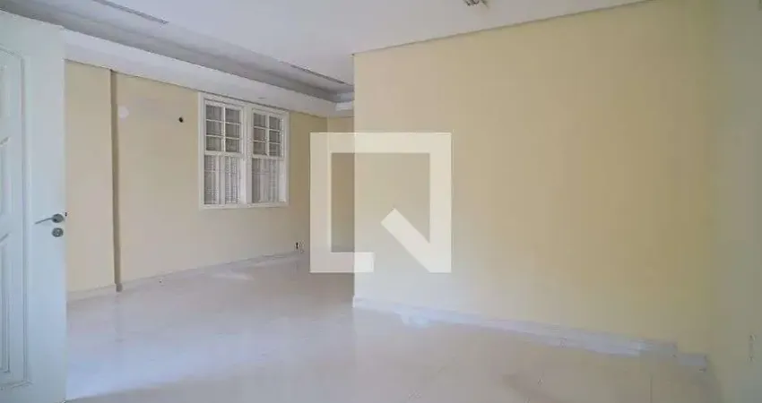Casa para Aluguel - São Geraldo, 3 Quartos, 150 m² - Porto Alegre