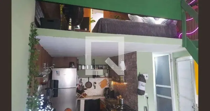 Kitnet / Stúdio para Aluguel - Centro, 1 Quarto, 28 m² - Duque de Caxias