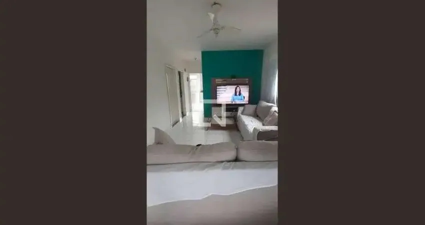 Casa para Aluguel - Vila São Sebastião, 2 Quartos, 110 m² - Belford Roxo