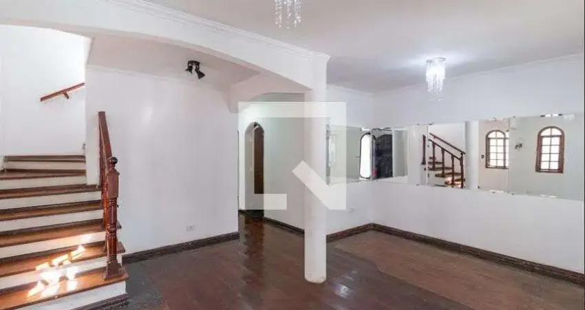 Casa com 3 quartos para alugar na Rua Alberto Cortez, Pestana, Osasco