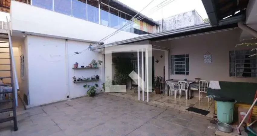 Casa para Aluguel - Riacho das Pedras, 3 Quartos, 370 m² - Contagem