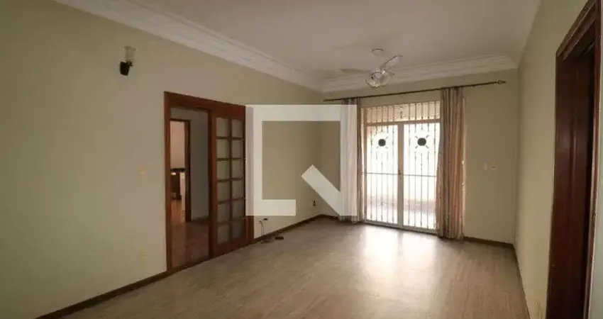 Casa para Aluguel - Praia da Bandeira, 3 Quartos, 135 m² - Rio de Janeiro